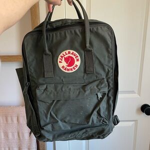 Fjallraven Kånken Forest Green Backpack